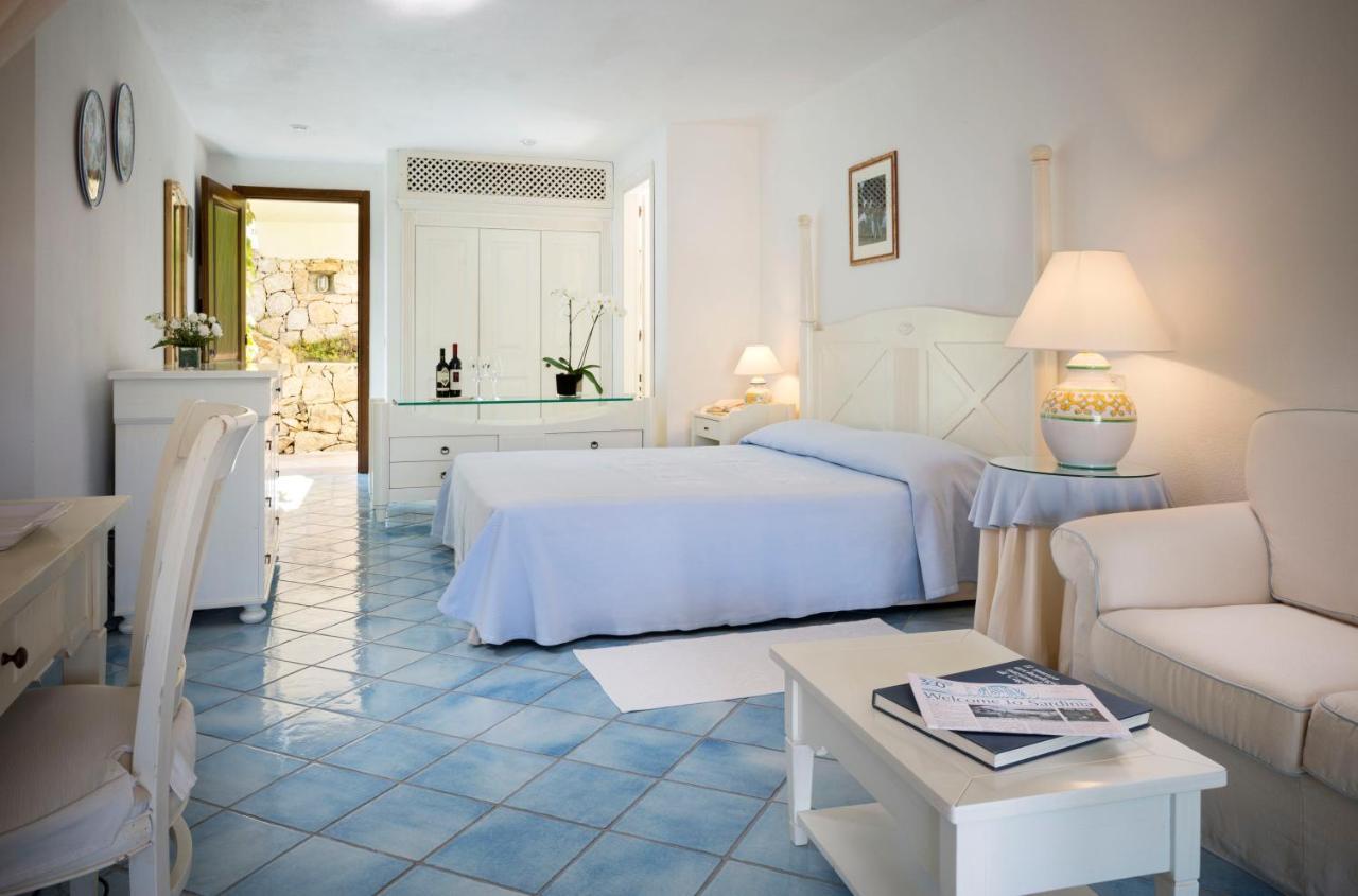 Club Hotel Baja Sardinia Bagian luar foto