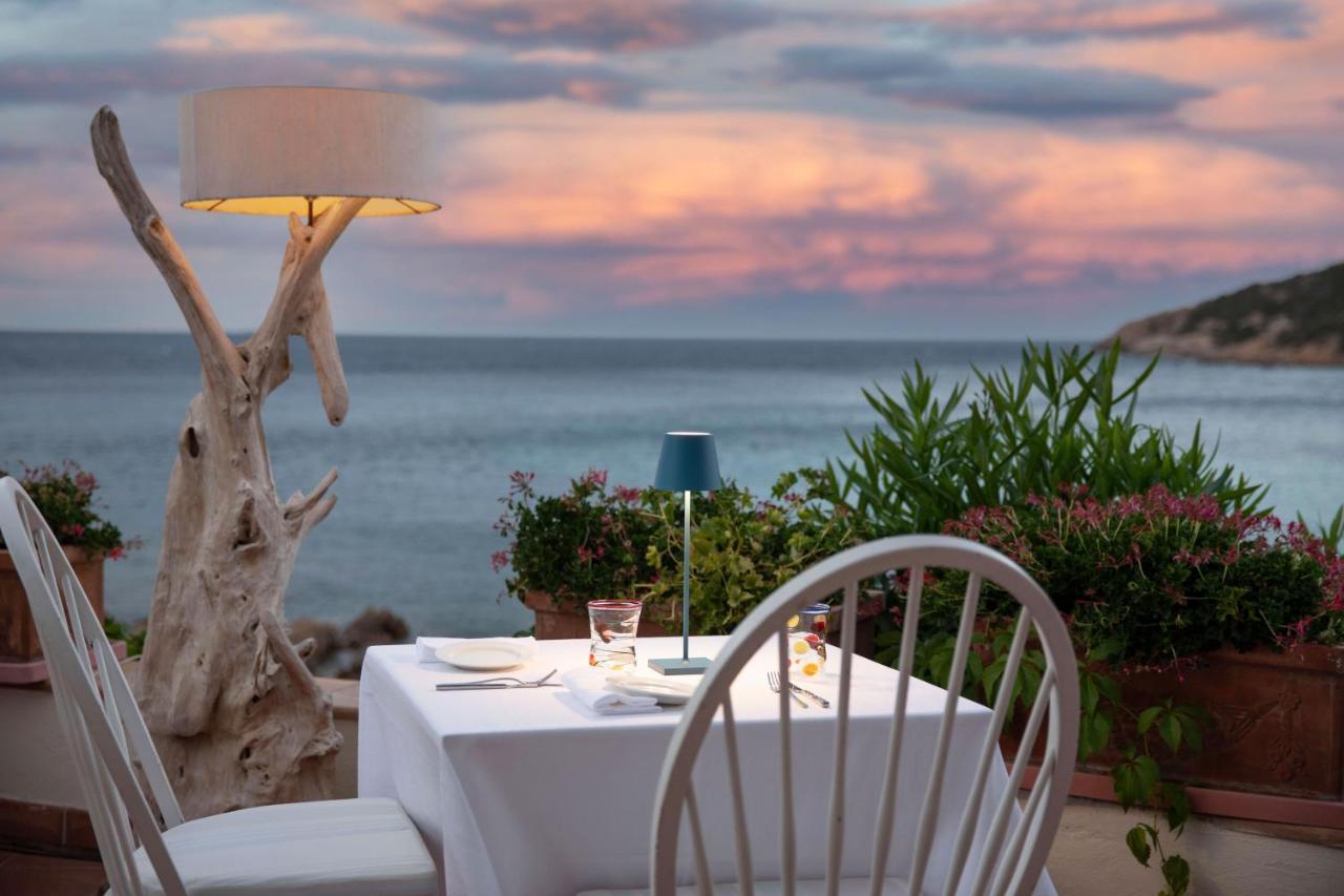 Club Hotel Baja Sardinia Bagian luar foto