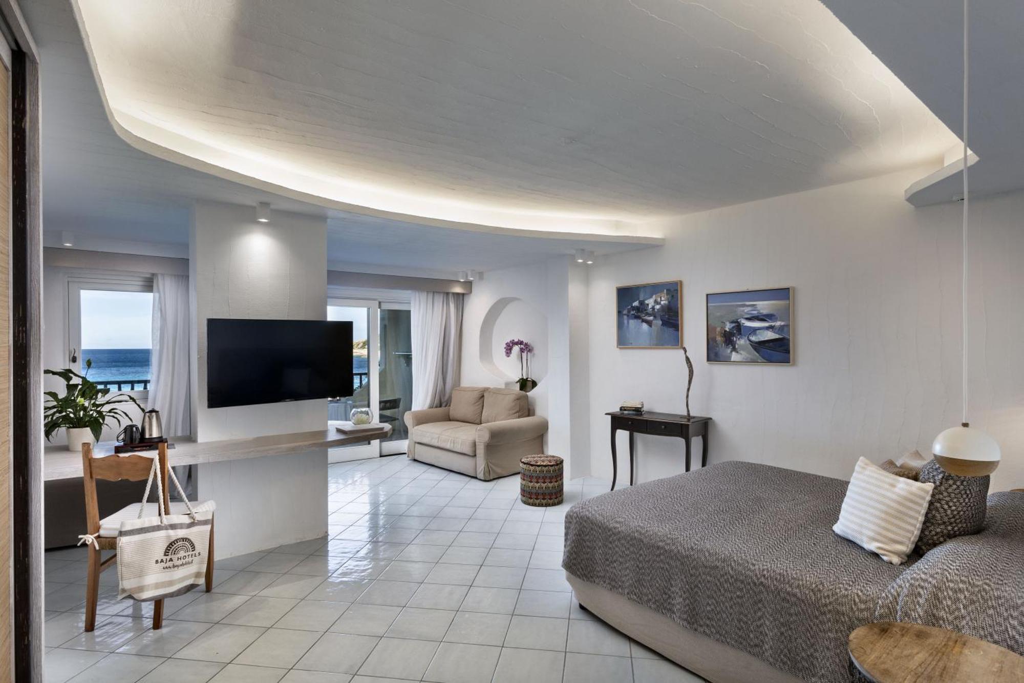 Club Hotel Baja Sardinia Bagian luar foto