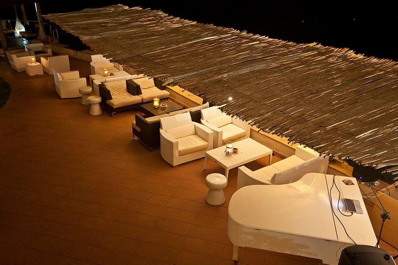 Club Hotel Baja Sardinia Bagian luar foto