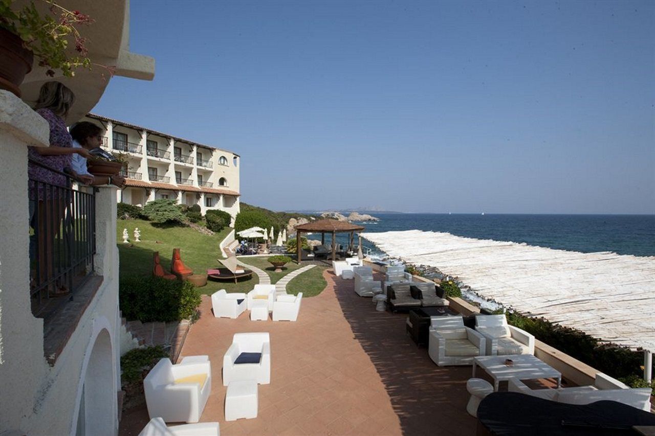 Club Hotel Baja Sardinia Bagian luar foto