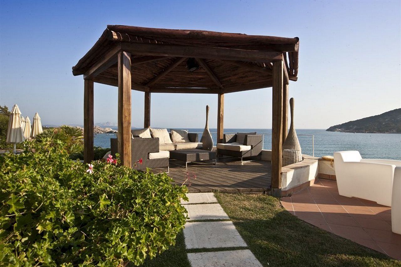 Club Hotel Baja Sardinia Bagian luar foto