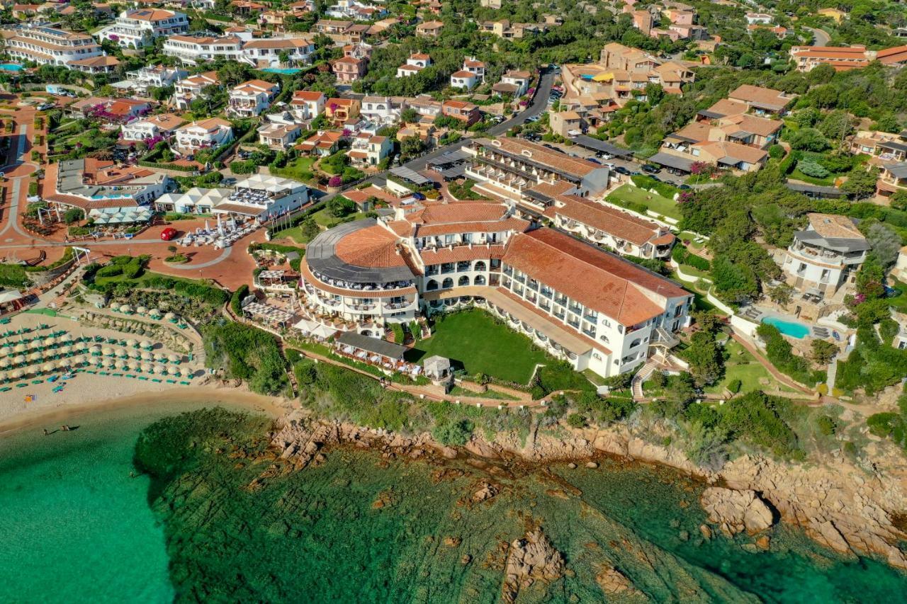 Club Hotel Baja Sardinia Bagian luar foto